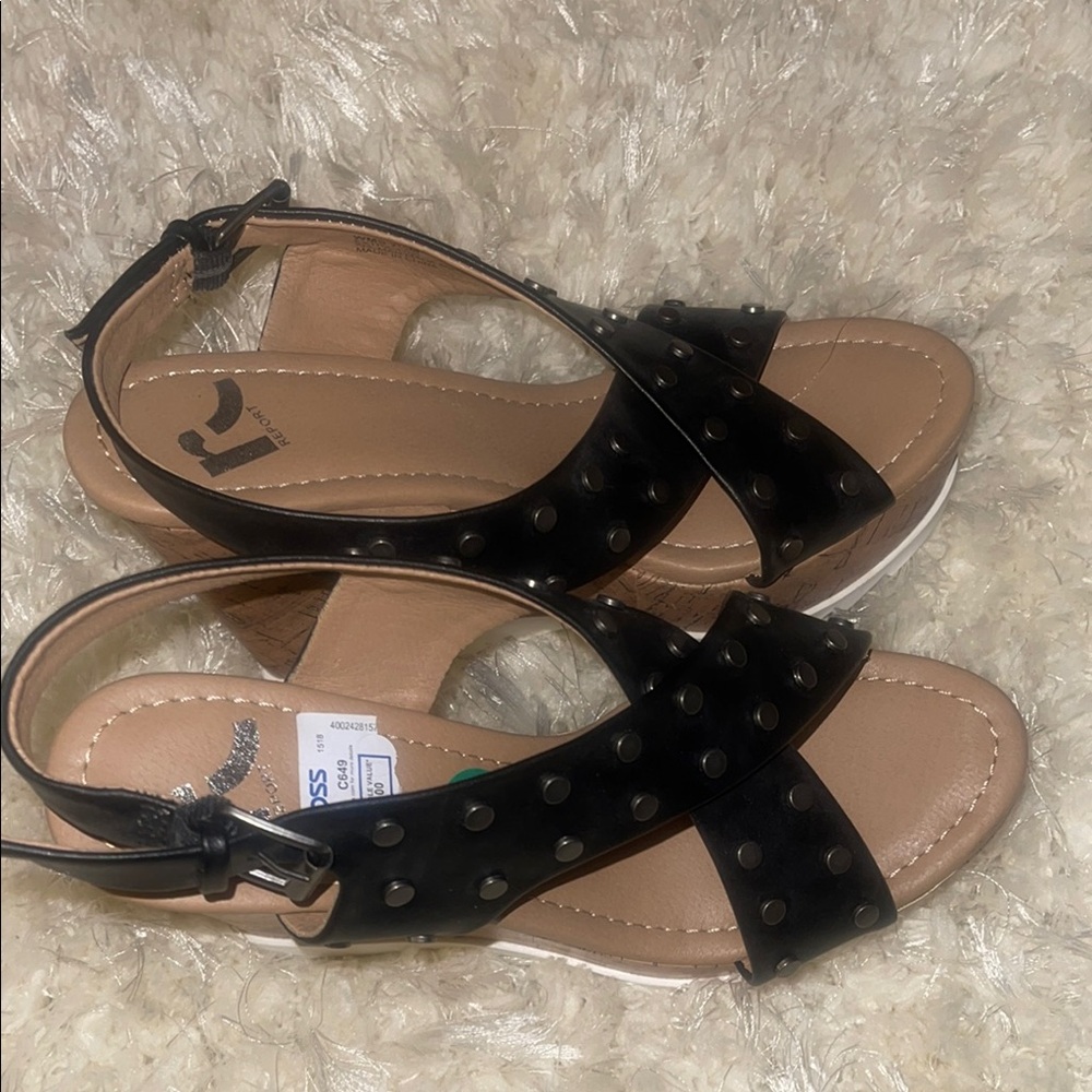 Report Black and Tan Wedge Shoes with Elegant Design - Picture 3 of 8
